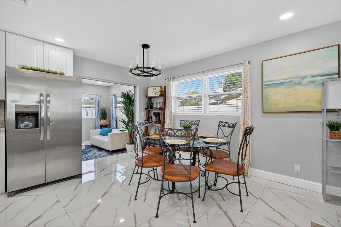 511 Iris, Palm Beach Gardens FL 33410
