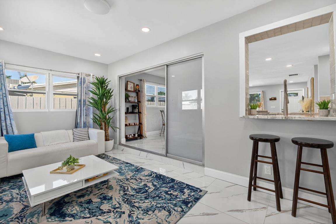 511 Iris, Palm Beach Gardens FL 33410