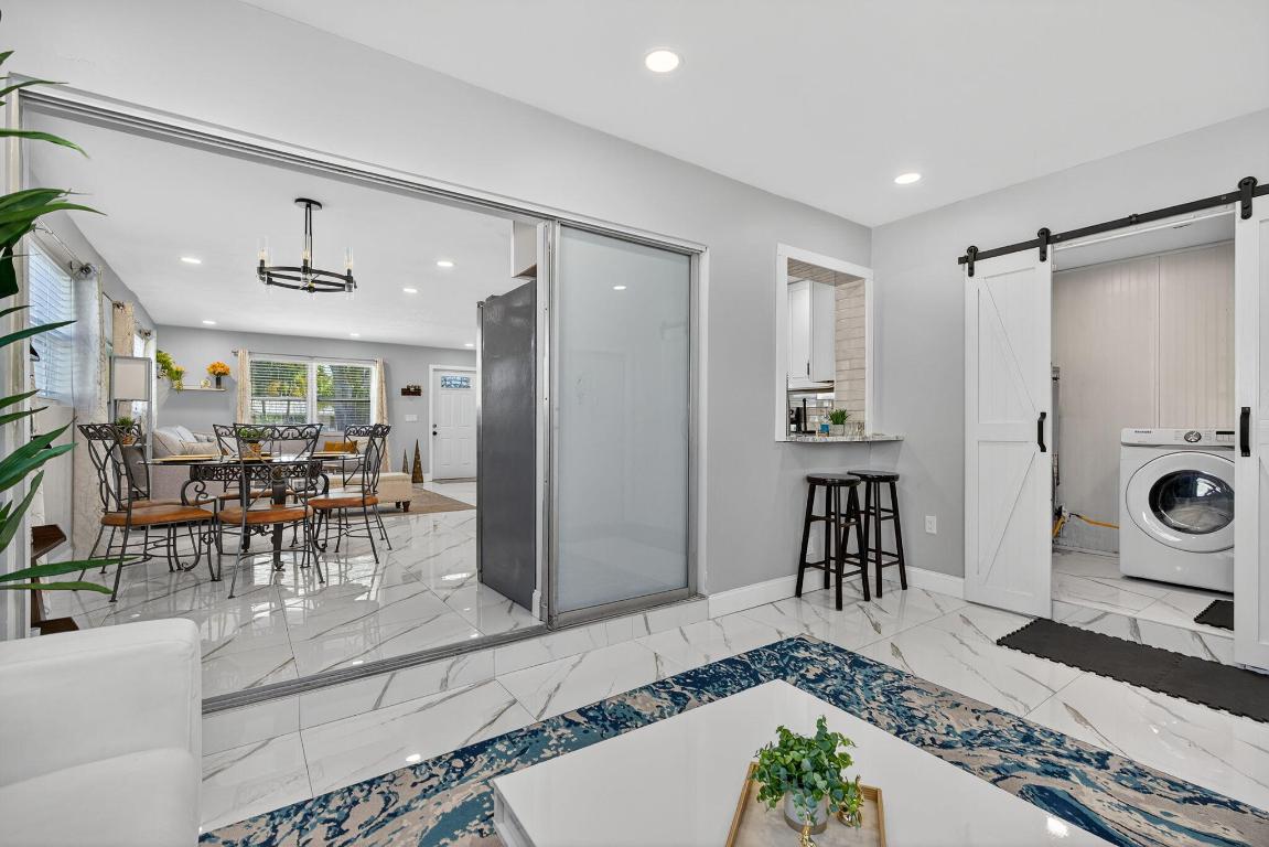 511 Iris, Palm Beach Gardens FL 33410