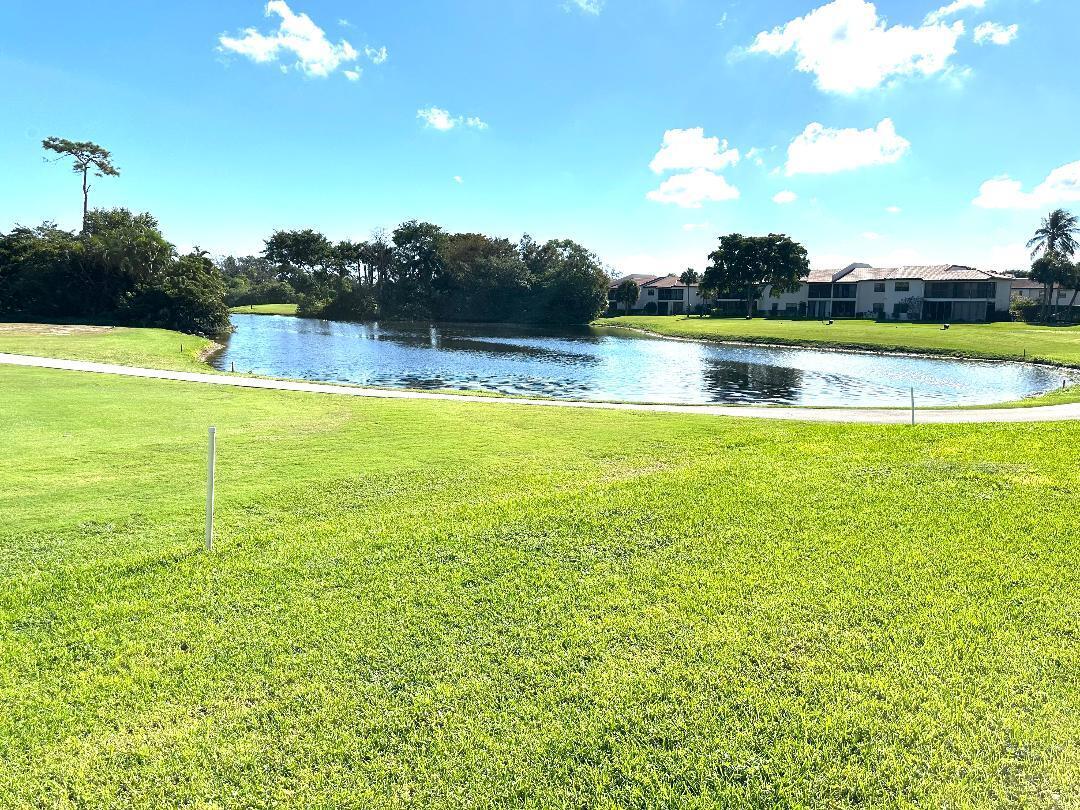 8305 Casa Del Lago #E, Boca Raton FL 33433