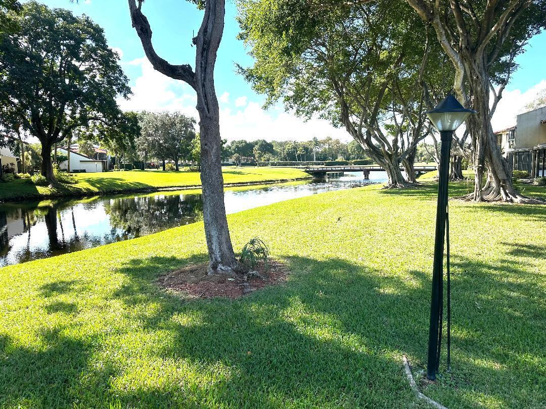 8305 Casa Del Lago #E, Boca Raton FL 33433