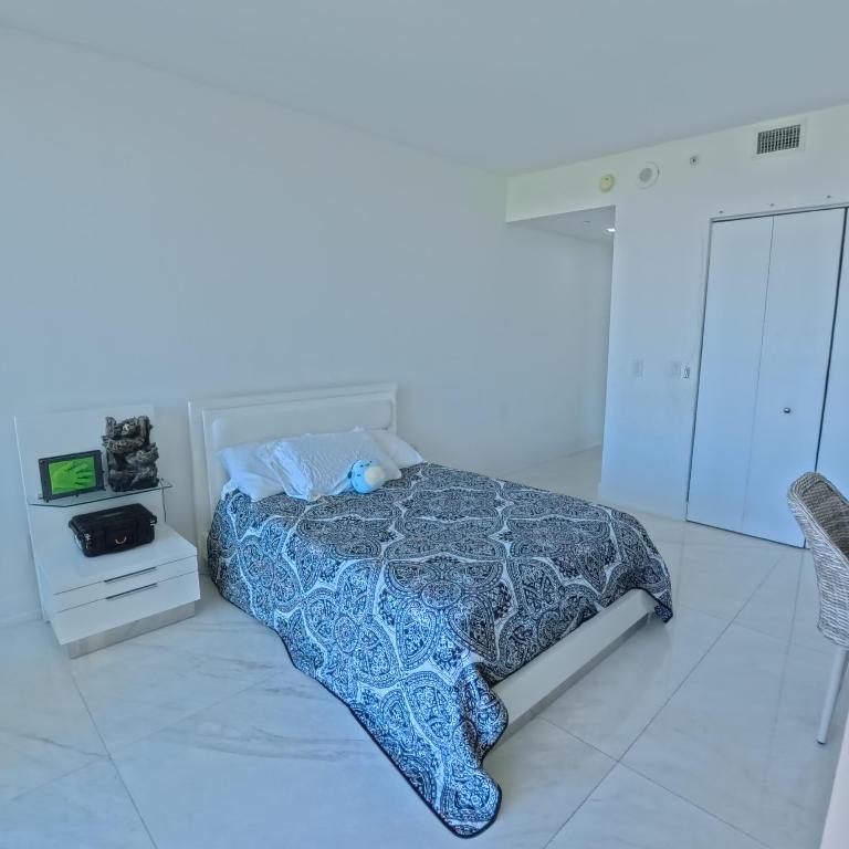 650 NE 32nd #1601, Miami FL 33137