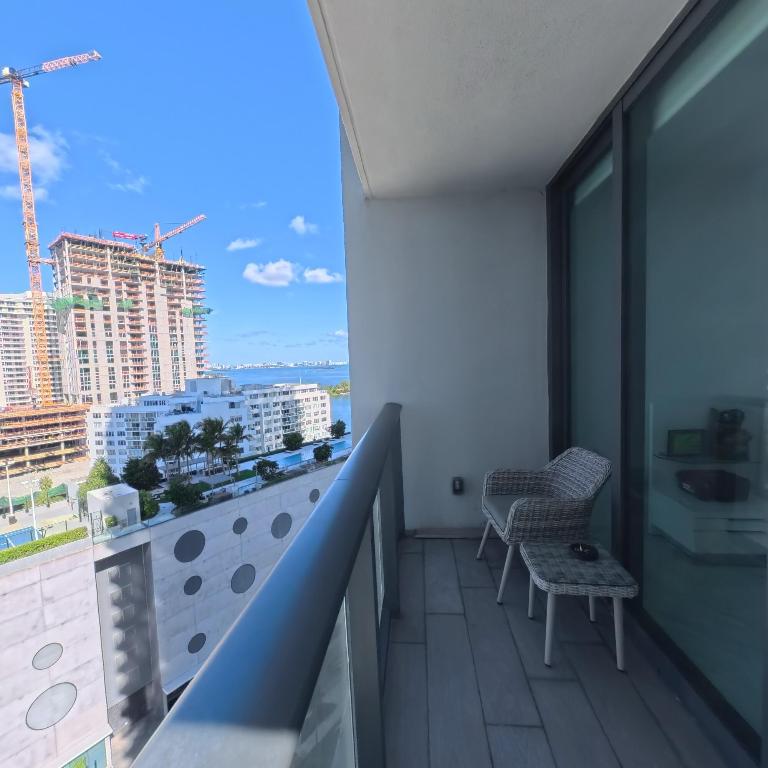 650 NE 32nd #1601, Miami FL 33137