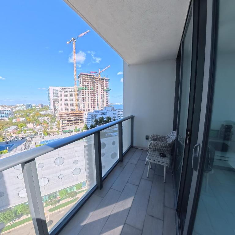 650 NE 32nd #1601, Miami FL 33137
