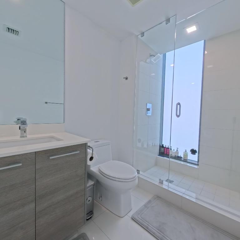 650 NE 32nd #1601, Miami FL 33137