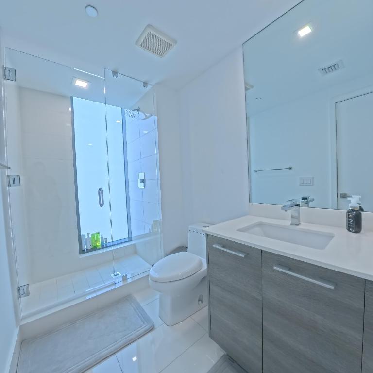 650 NE 32nd #1601, Miami FL 33137