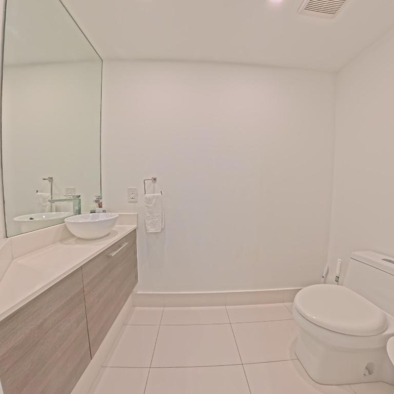650 NE 32nd #1601, Miami FL 33137