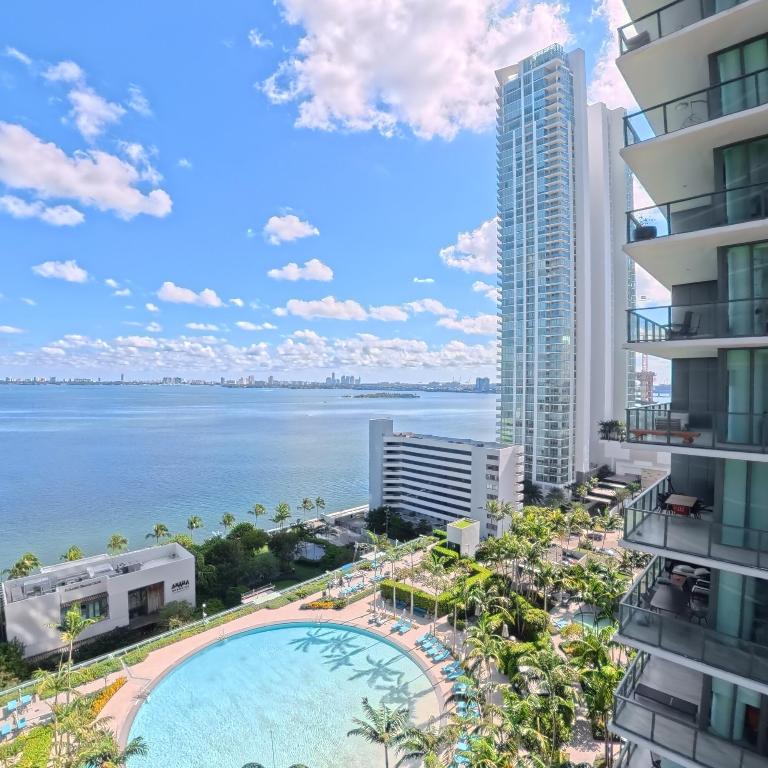 650 NE 32nd #1601, Miami FL 33137