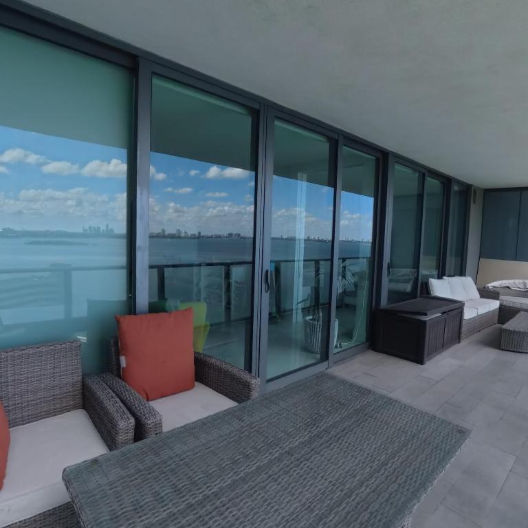 650 NE 32nd #1601, Miami FL 33137