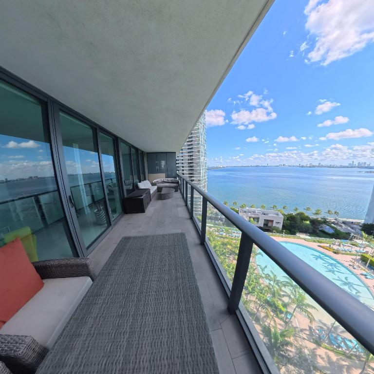 650 NE 32nd #1601, Miami FL 33137