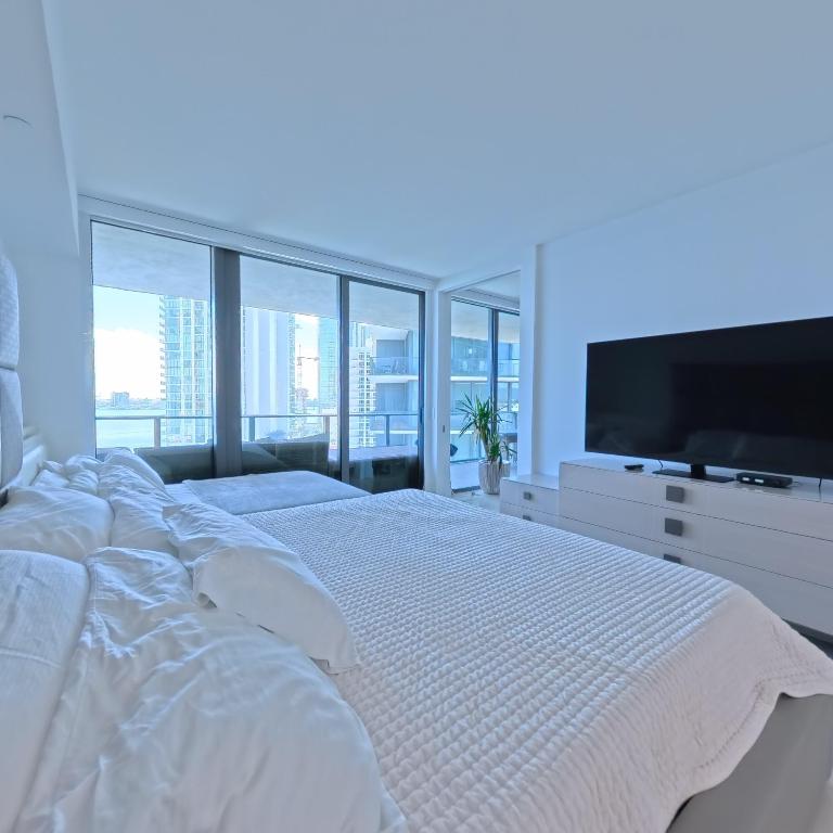 650 NE 32nd #1601, Miami FL 33137