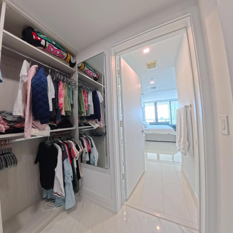 650 NE 32nd #1601, Miami FL 33137