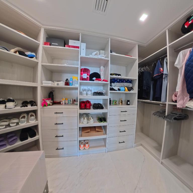 650 NE 32nd #1601, Miami FL 33137