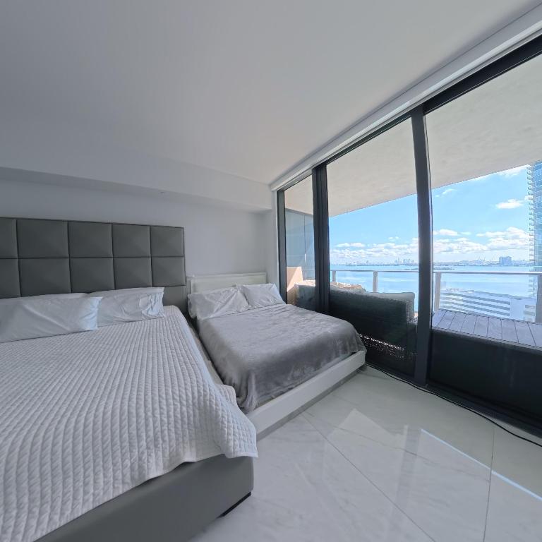 650 NE 32nd #1601, Miami FL 33137