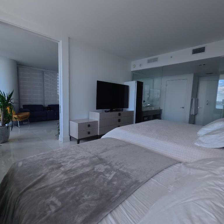 650 NE 32nd #1601, Miami FL 33137