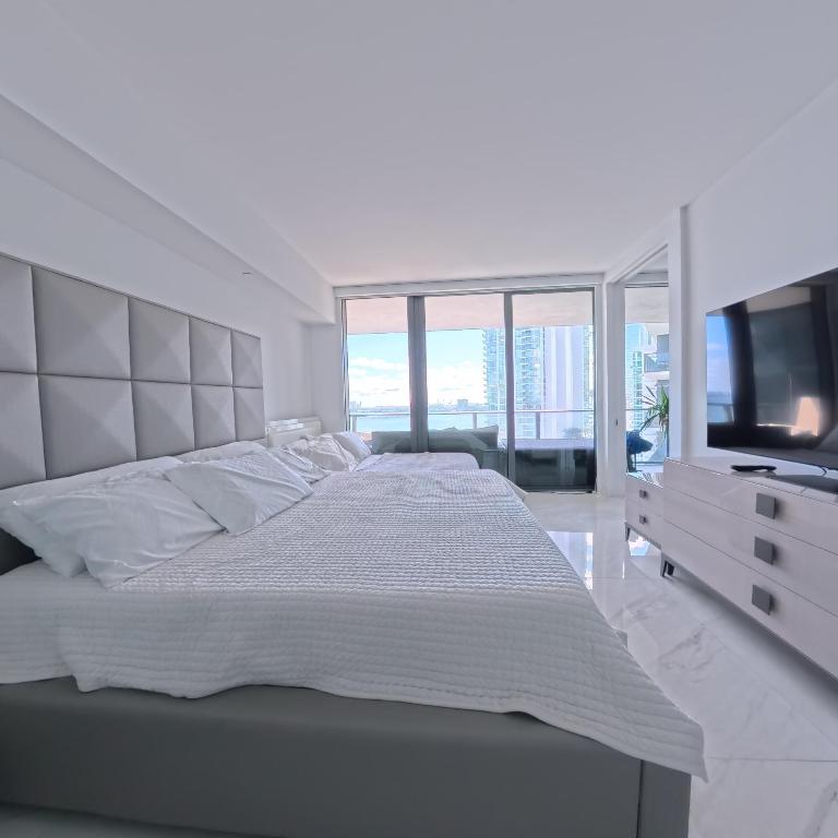 650 NE 32nd #1601, Miami FL 33137