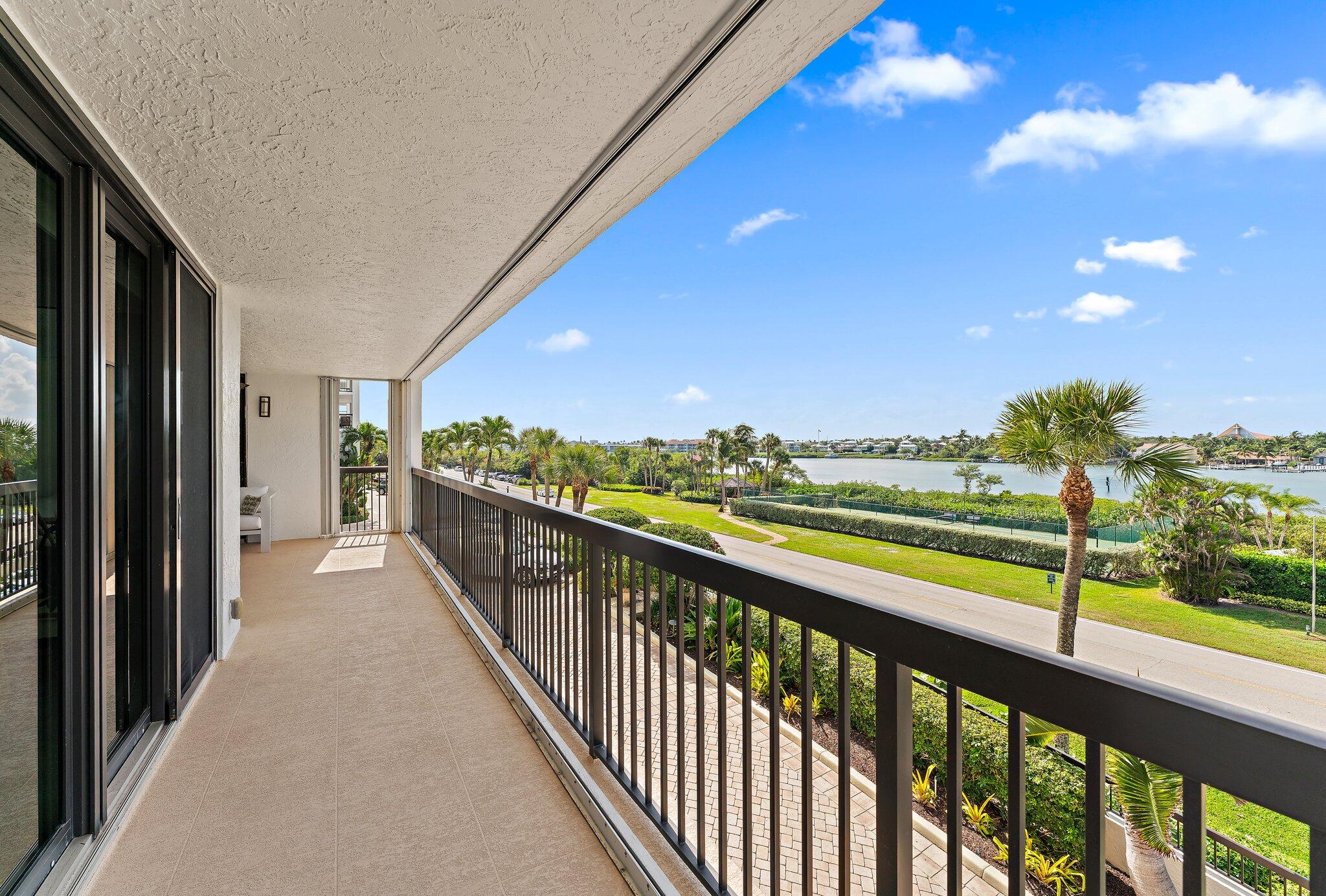 19670 Beach #B303, Jupiter FL 33469