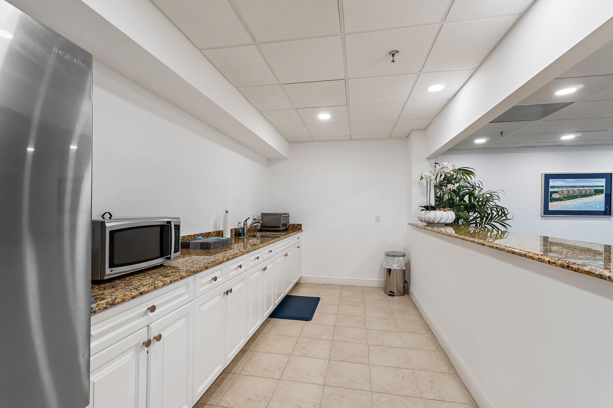 19670 Beach #B303, Jupiter FL 33469