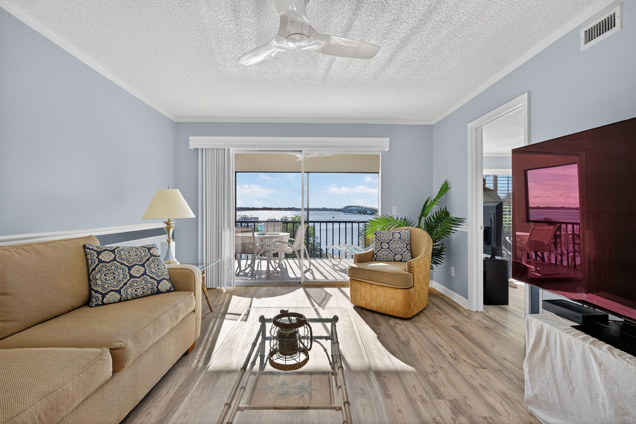 390 NE Edgewater #403, Stuart FL 34996