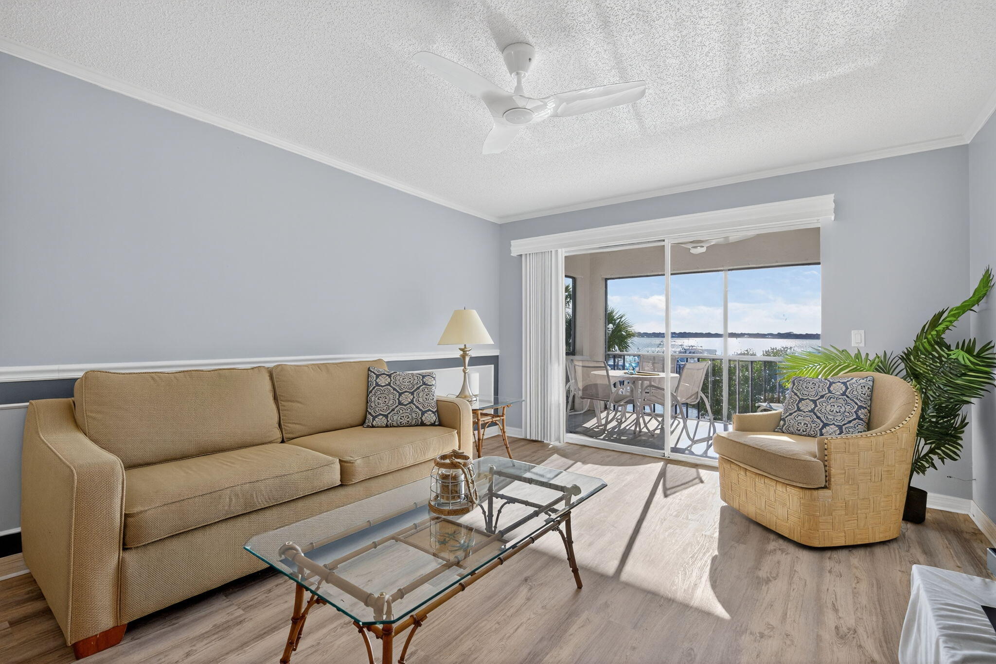 390 NE Edgewater #403, Stuart FL 34996