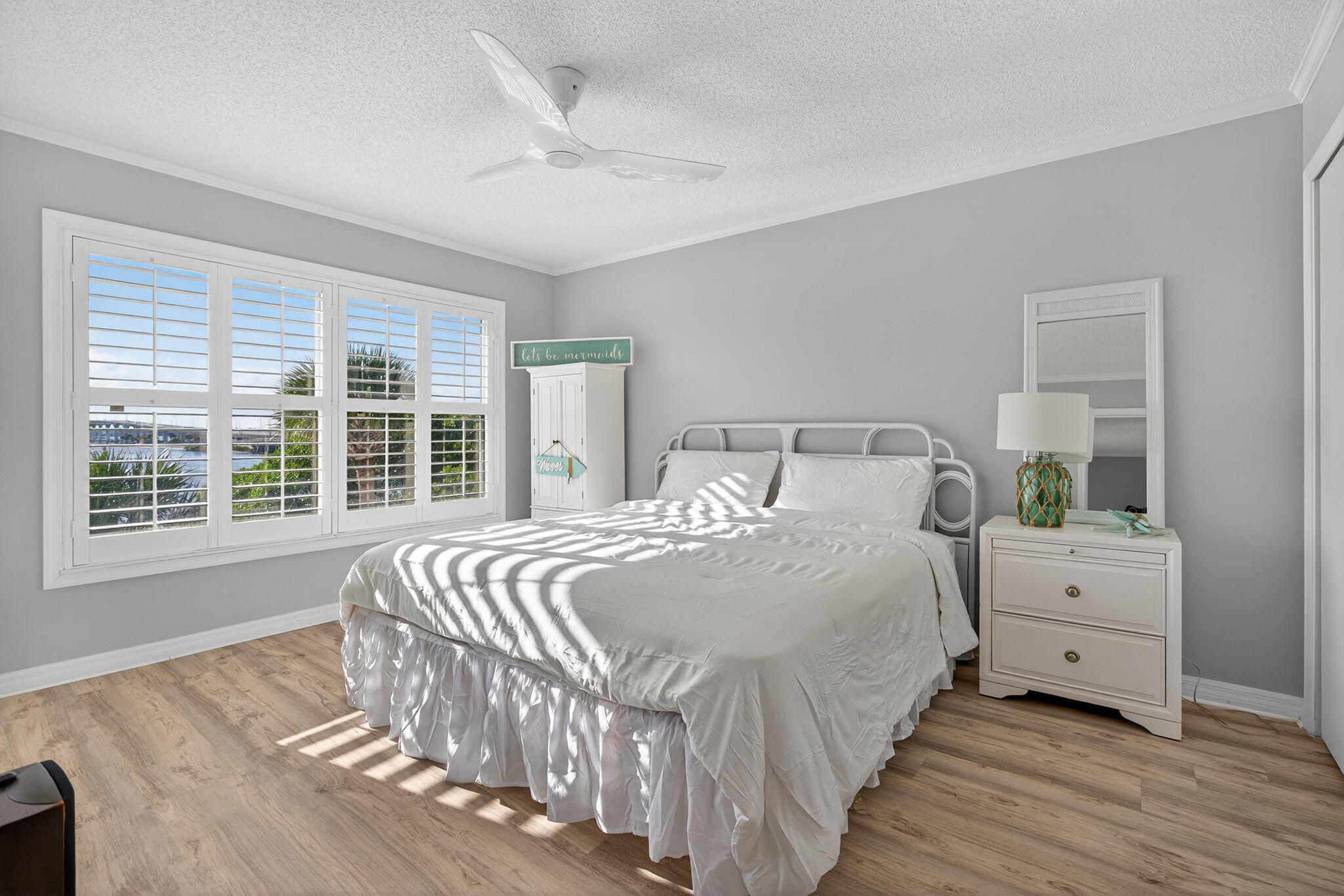 390 NE Edgewater #403, Stuart FL 34996