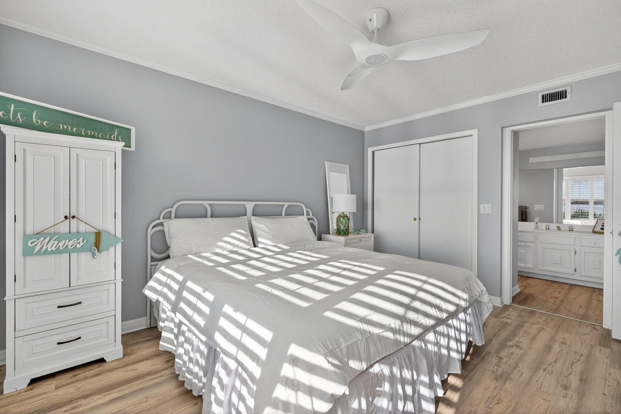 390 NE Edgewater #403, Stuart FL 34996