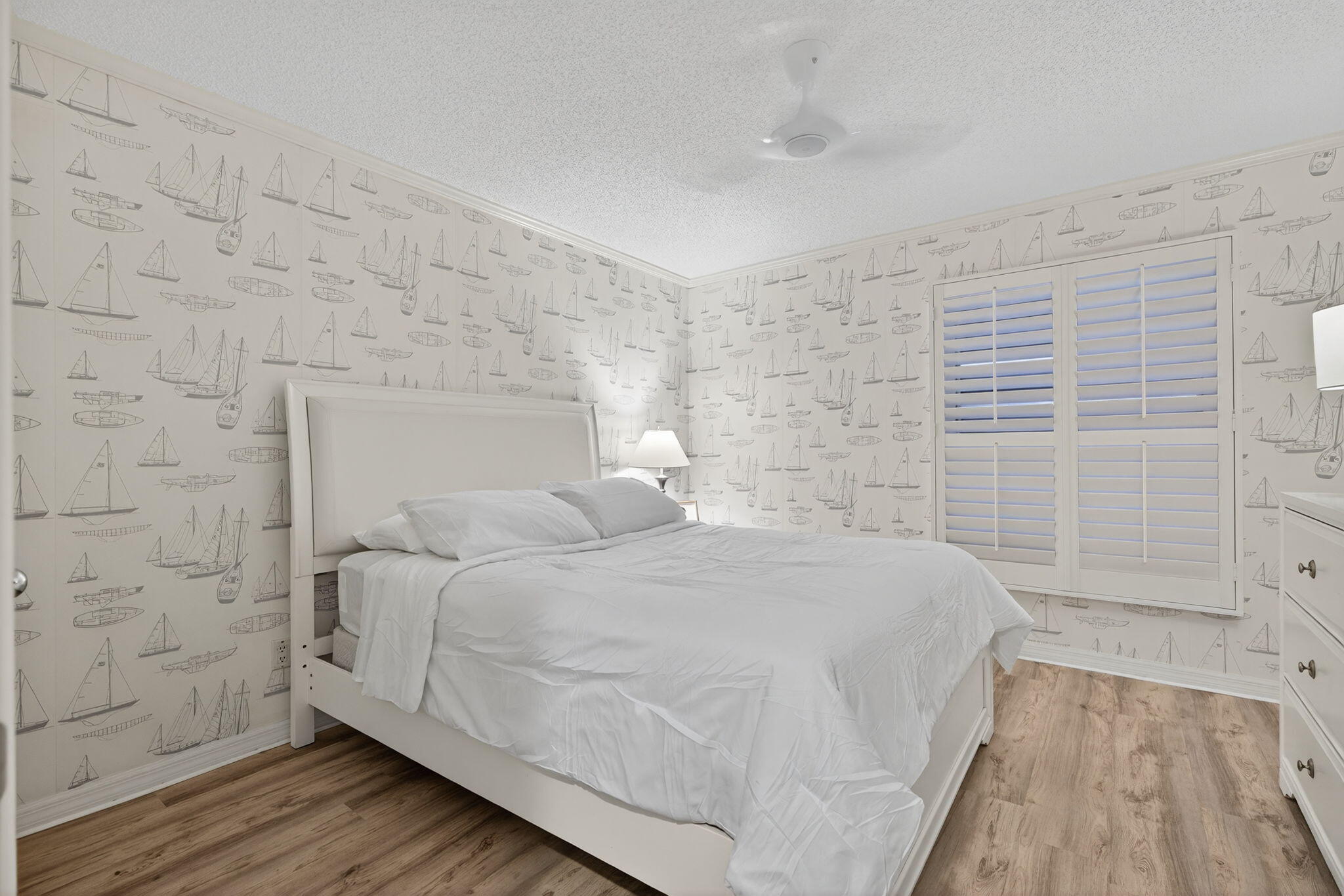 390 NE Edgewater #403, Stuart FL 34996