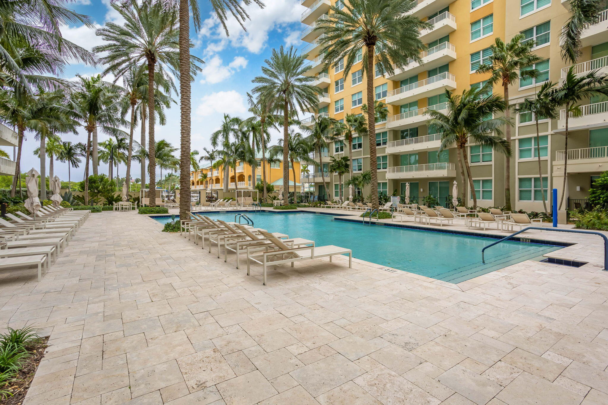 625 Casa Loma #1103, Boynton Beach FL 33435