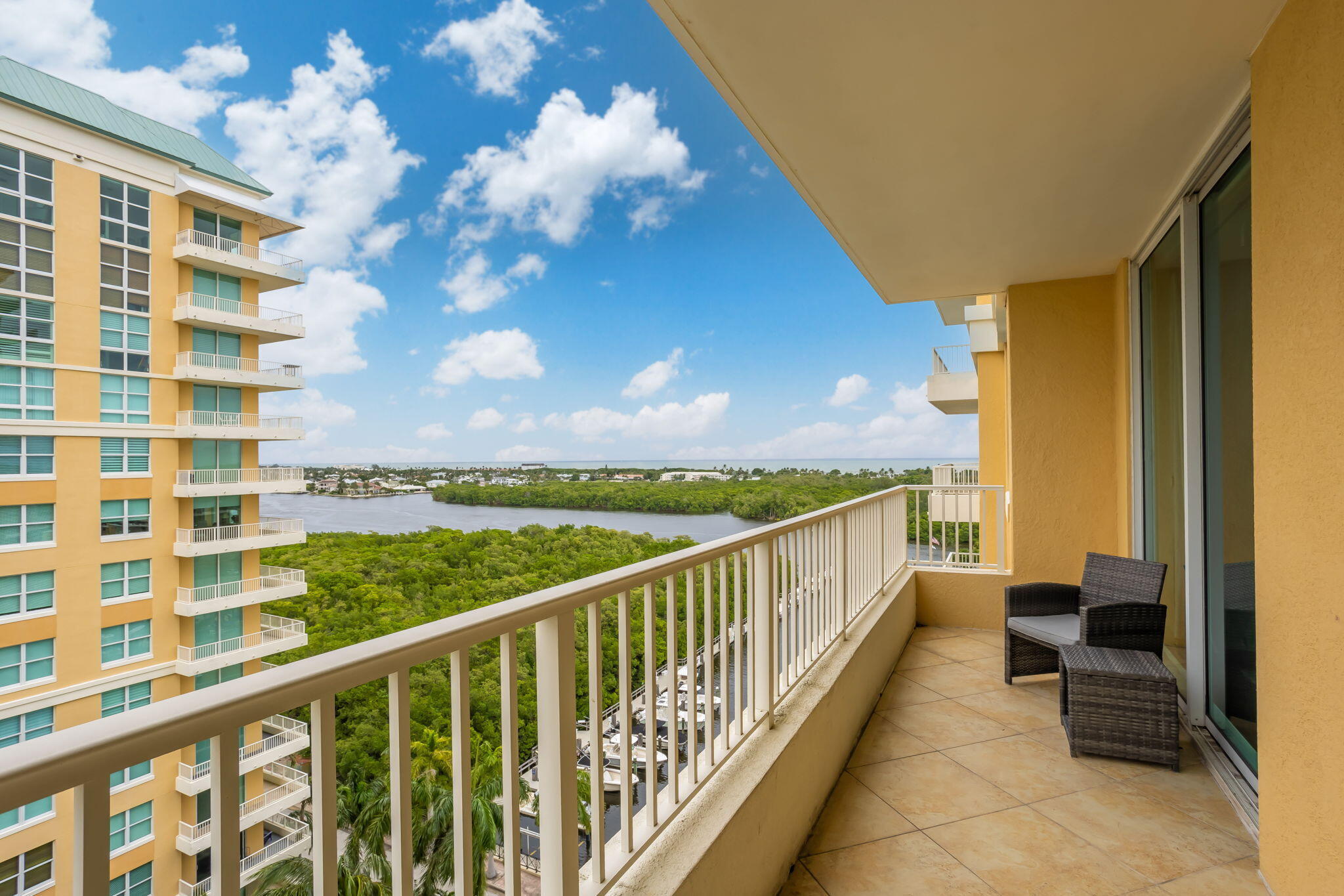 625 Casa Loma #1103, Boynton Beach FL 33435