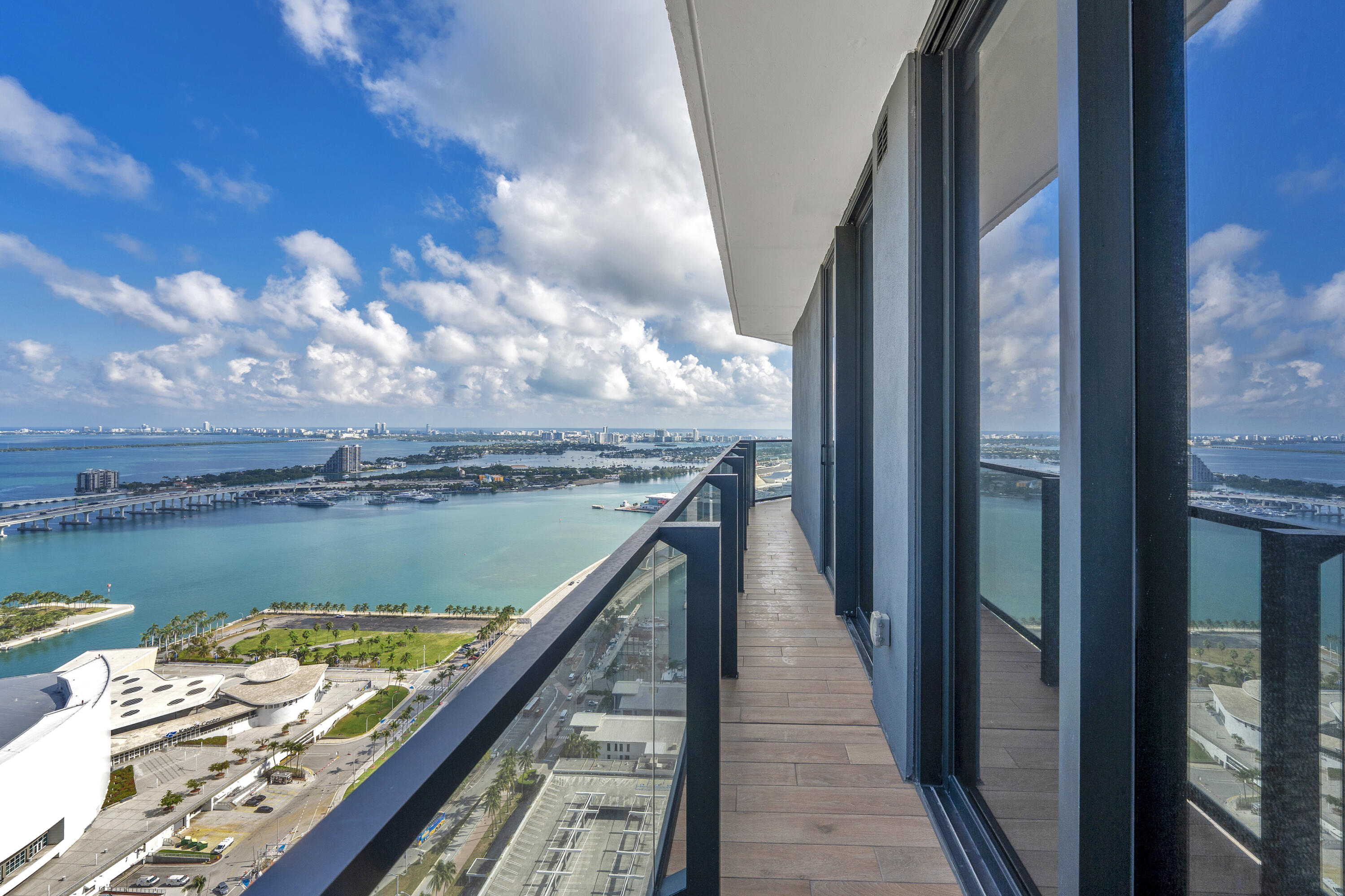 398 NE 5th #3709, Miami FL 33132