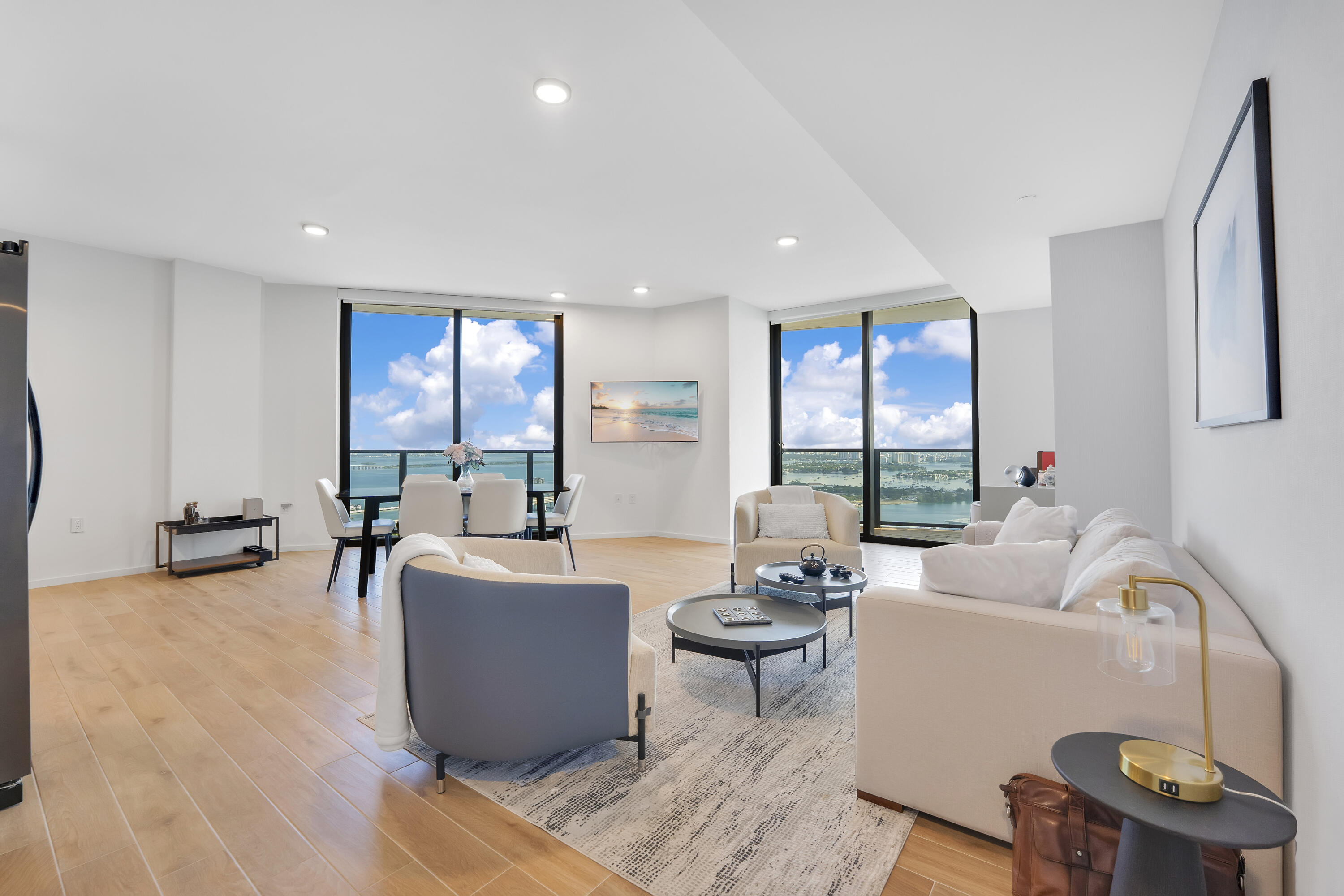 398 NE 5th #3709, Miami FL 33132