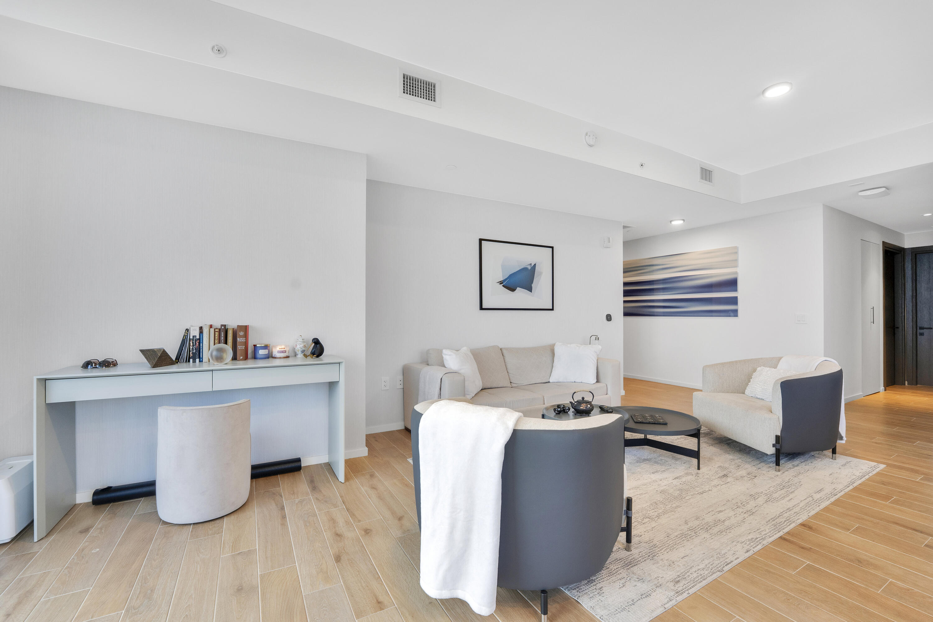 398 NE 5th #3709, Miami FL 33132