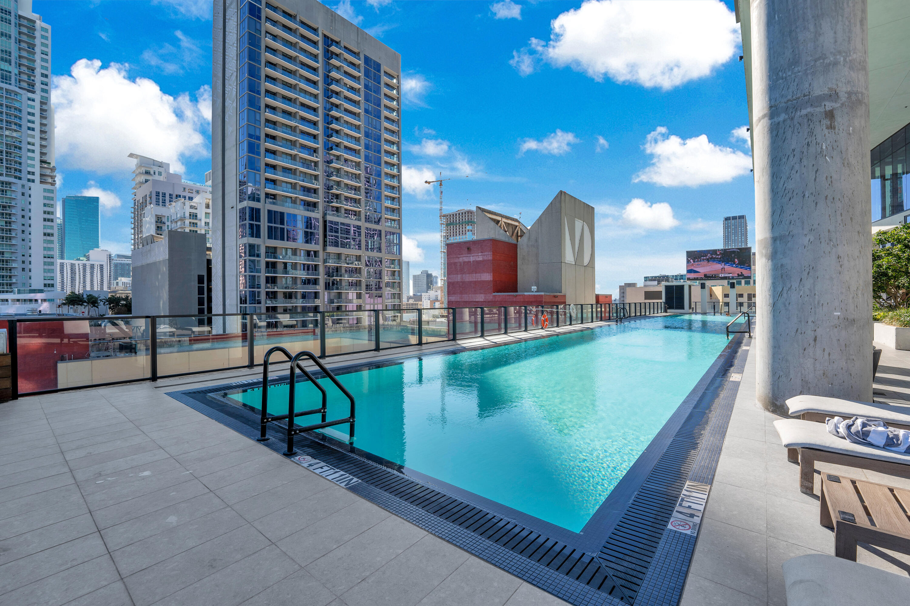 398 NE 5th #3709, Miami FL 33132