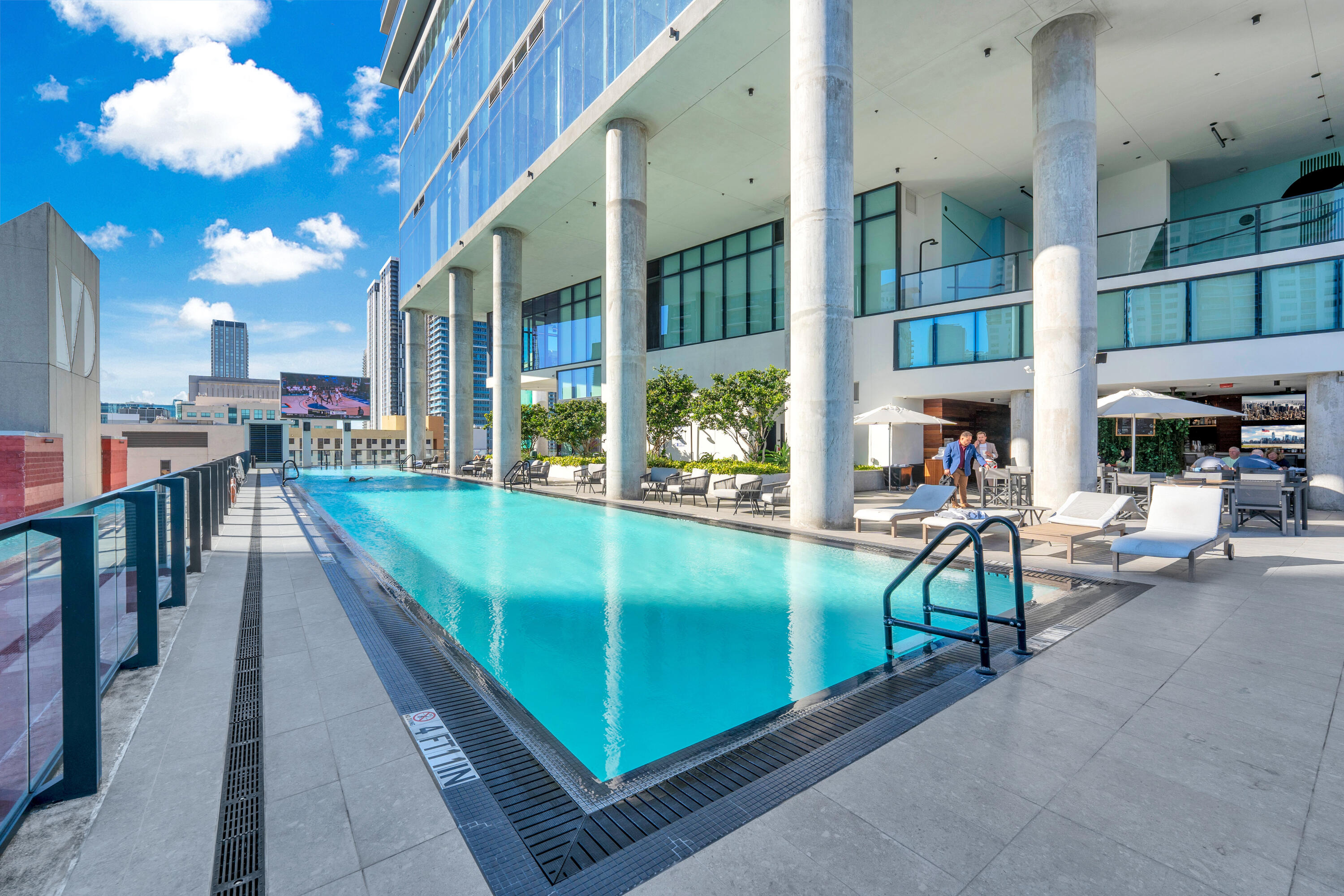 398 NE 5th #3709, Miami FL 33132