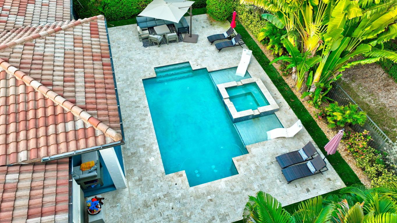 17662 Cadena, Boca Raton FL 33496