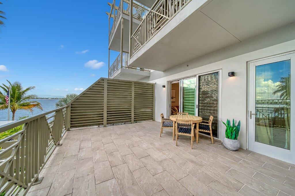 41 SW Seminole #205, Stuart FL 34994