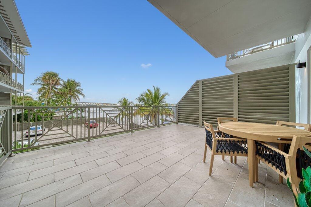 41 SW Seminole #205, Stuart FL 34994