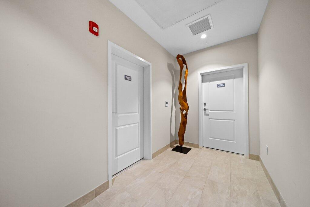 41 SW Seminole #205, Stuart FL 34994