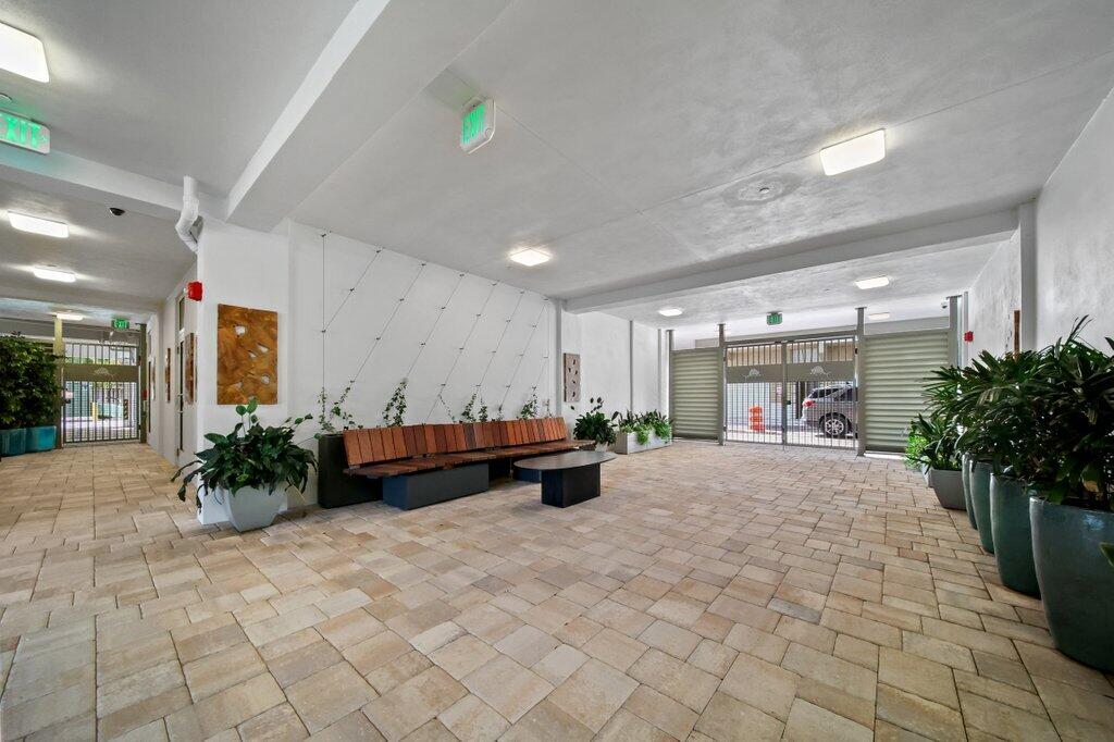 41 SW Seminole #205, Stuart FL 34994