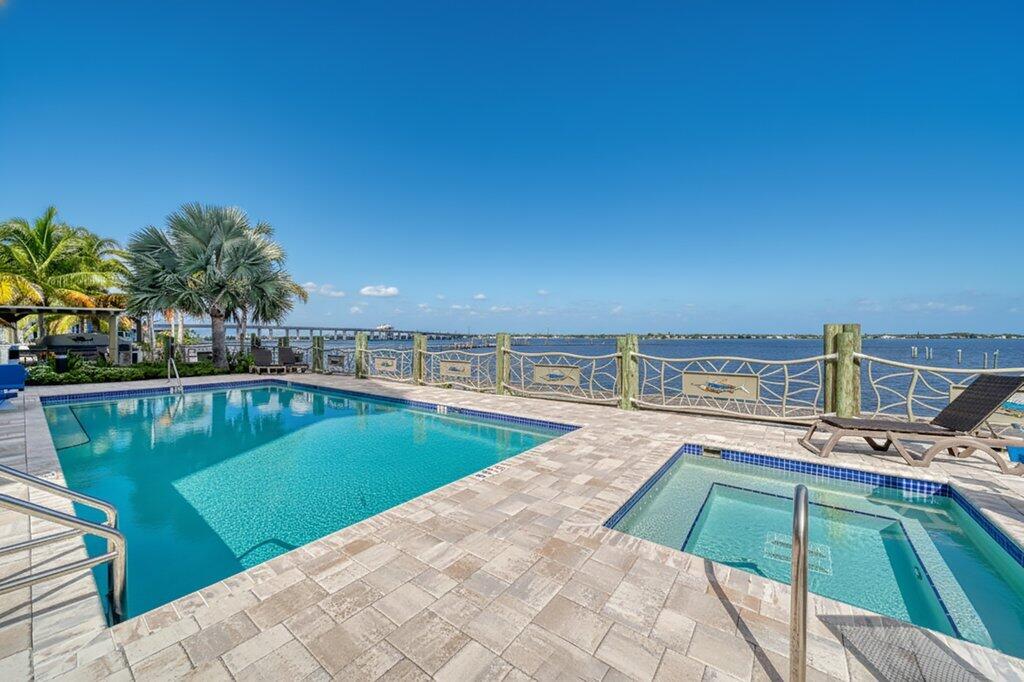 41 SW Seminole #205, Stuart FL 34994