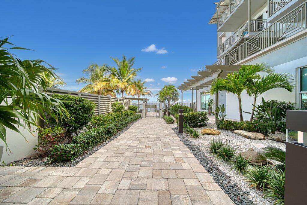 41 SW Seminole #205, Stuart FL 34994