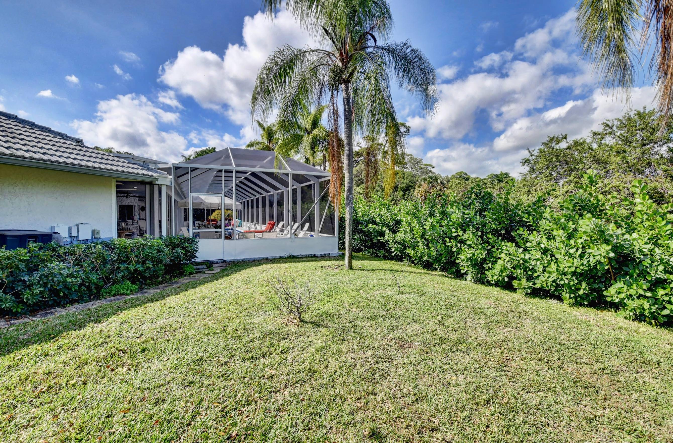56 Northwoods, Boynton Beach FL 33436