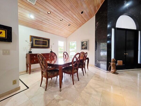 56 Northwoods, Boynton Beach FL 33436