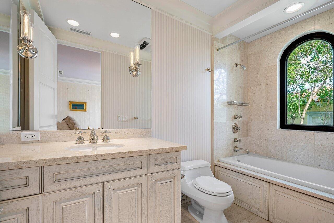 12 Lagomar, Palm Beach FL 33480