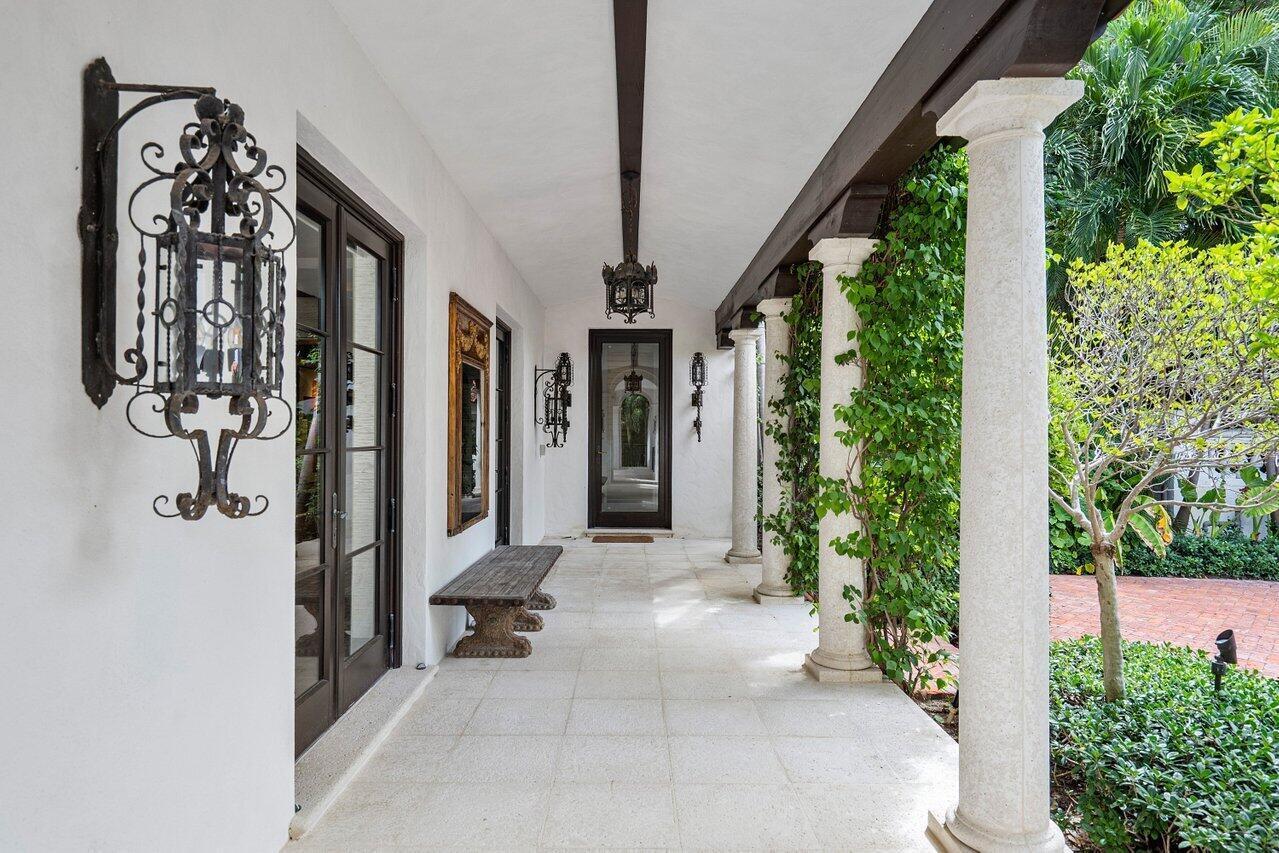 12 Lagomar, Palm Beach FL 33480