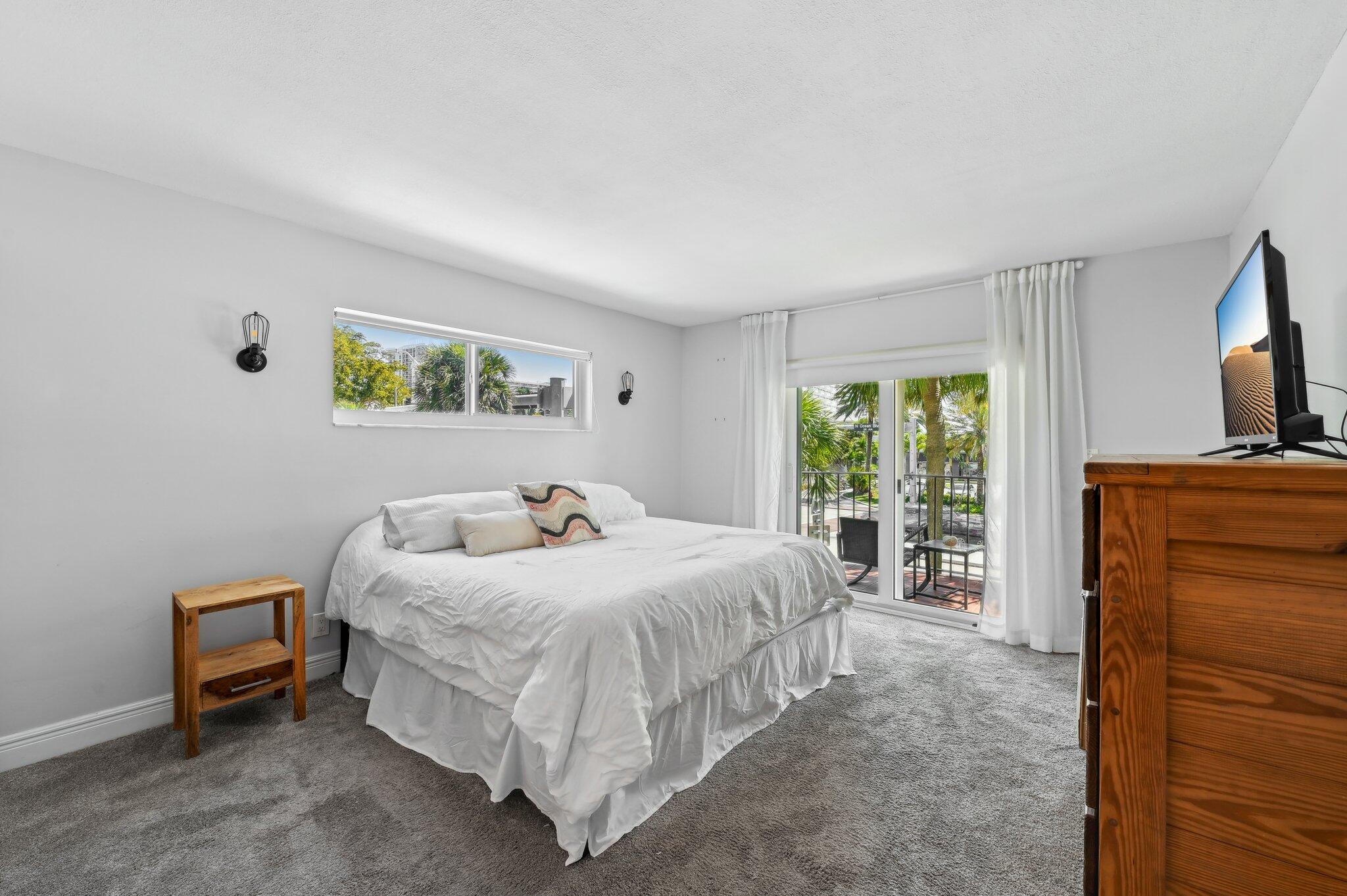 3909 N Ocean #215, Fort Lauderdale FL 33308