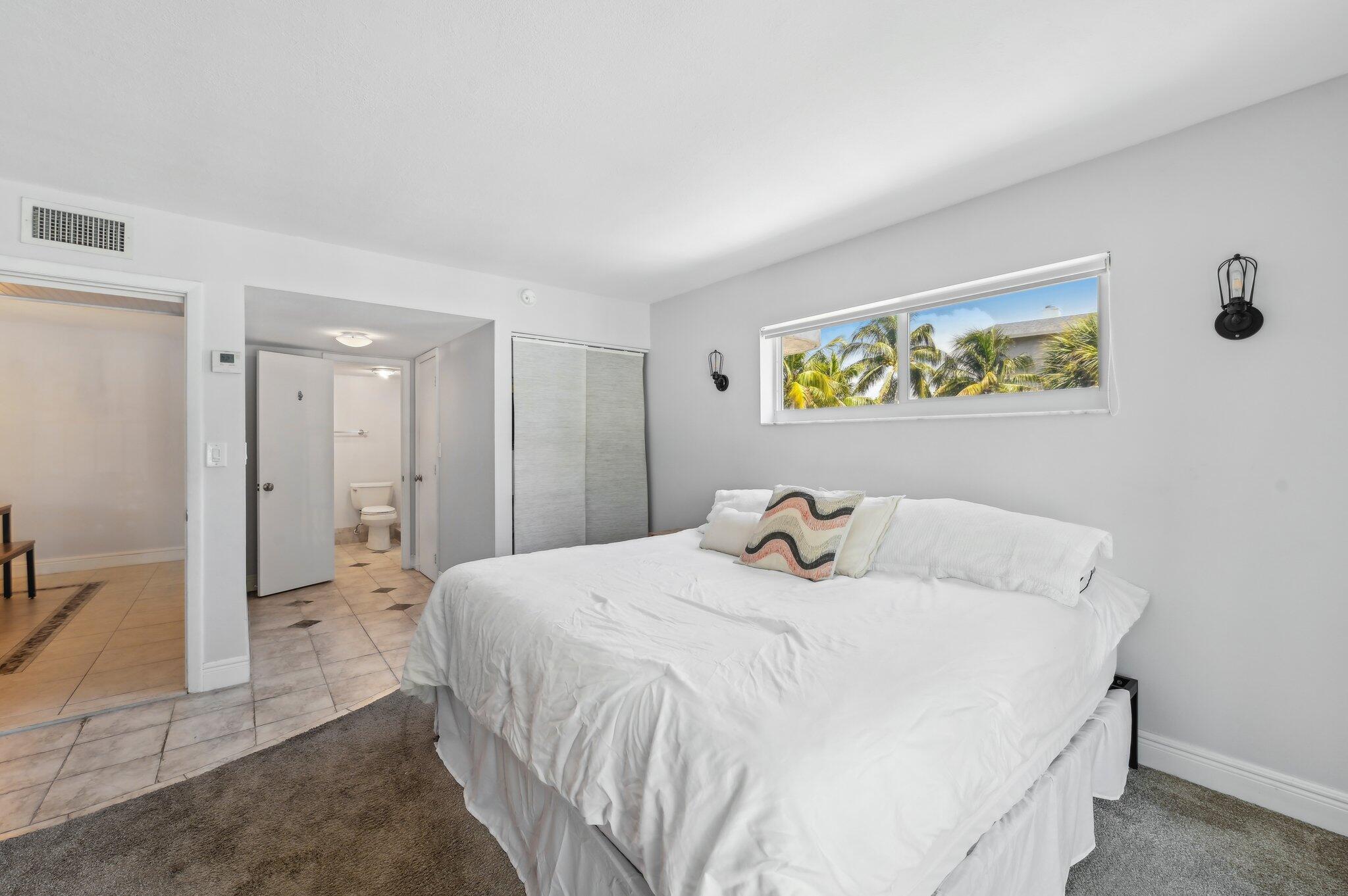 3909 N Ocean #215, Fort Lauderdale FL 33308