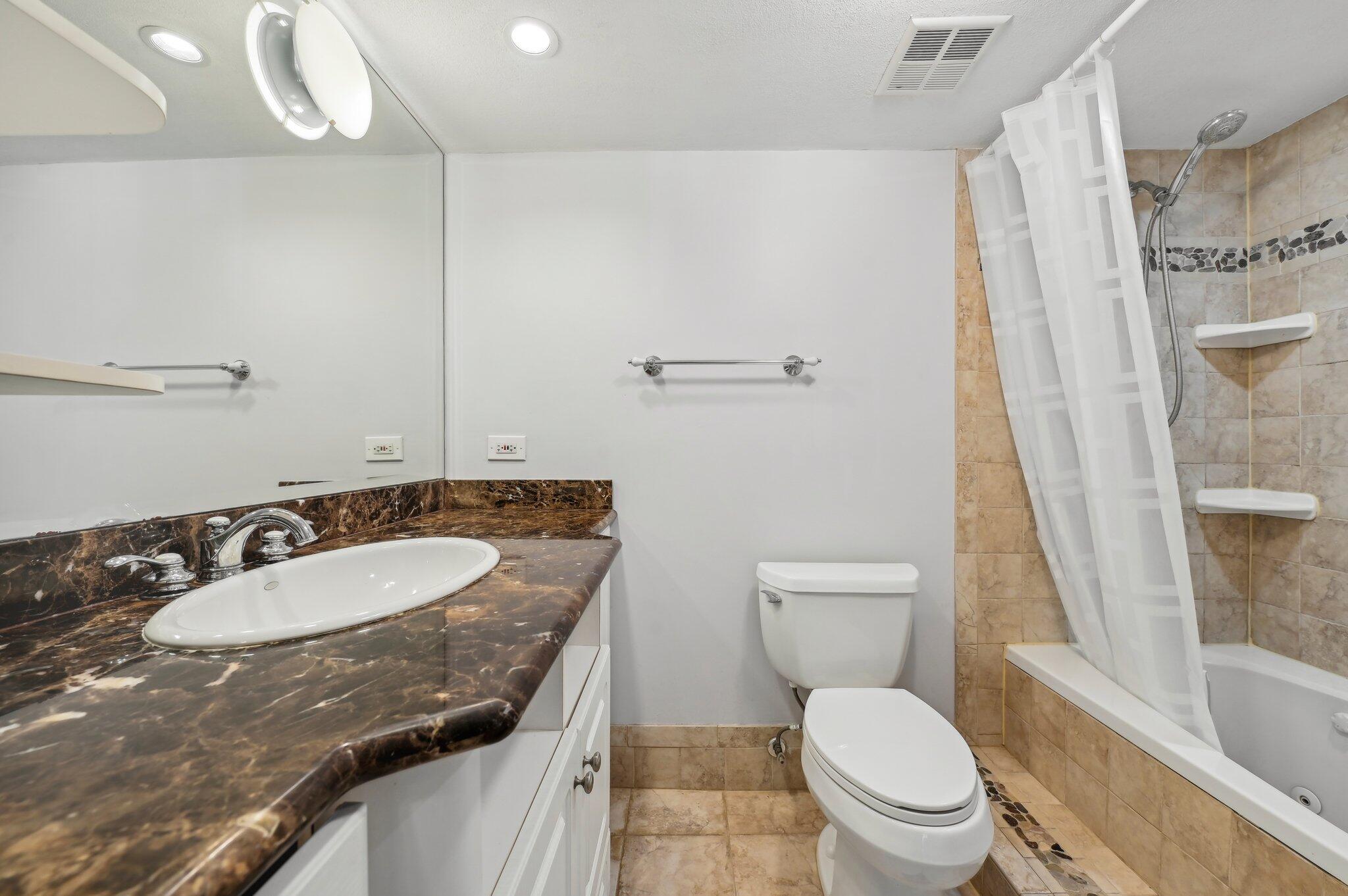 3909 N Ocean #215, Fort Lauderdale FL 33308