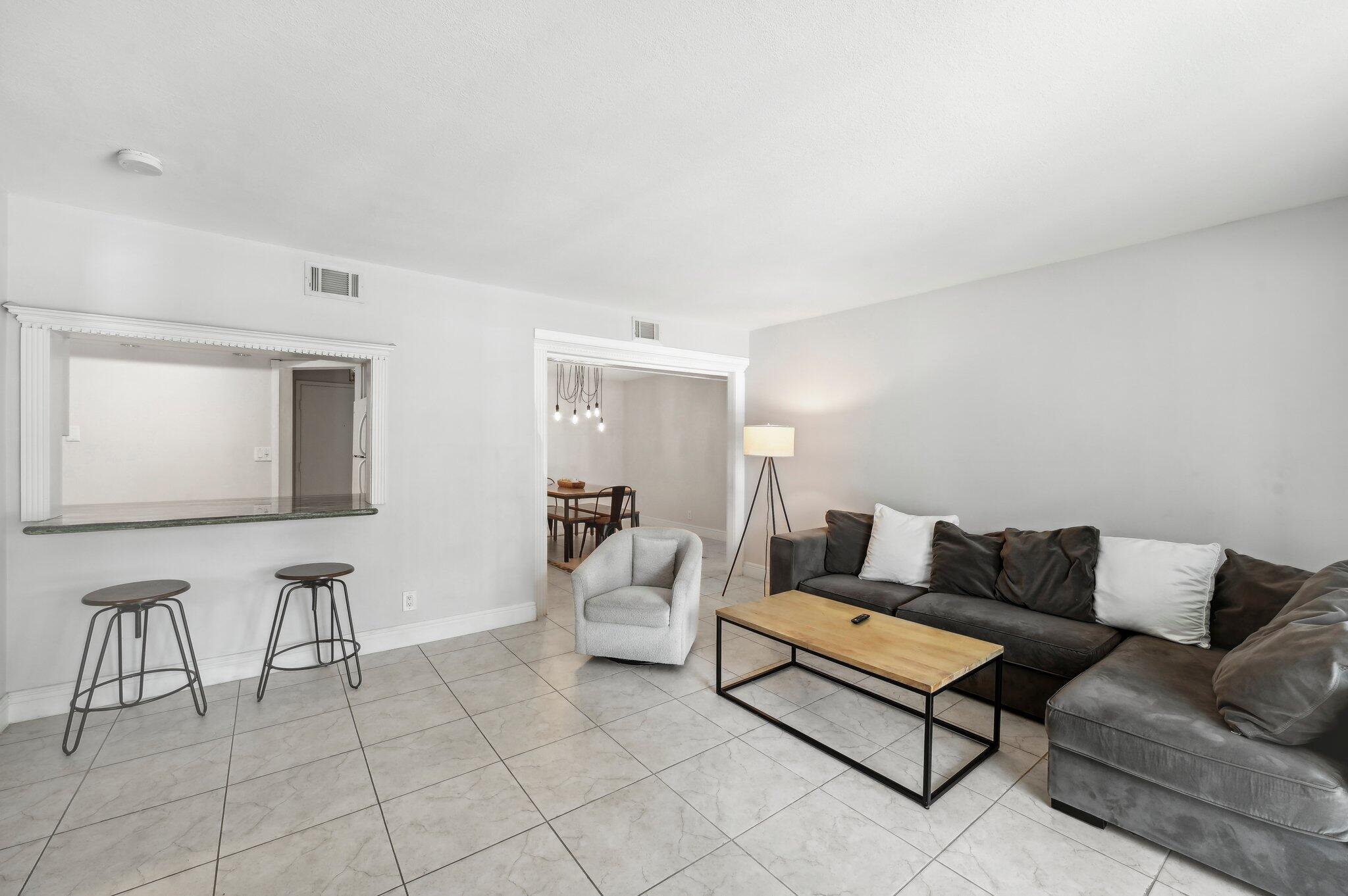 3909 N Ocean #215, Fort Lauderdale FL 33308