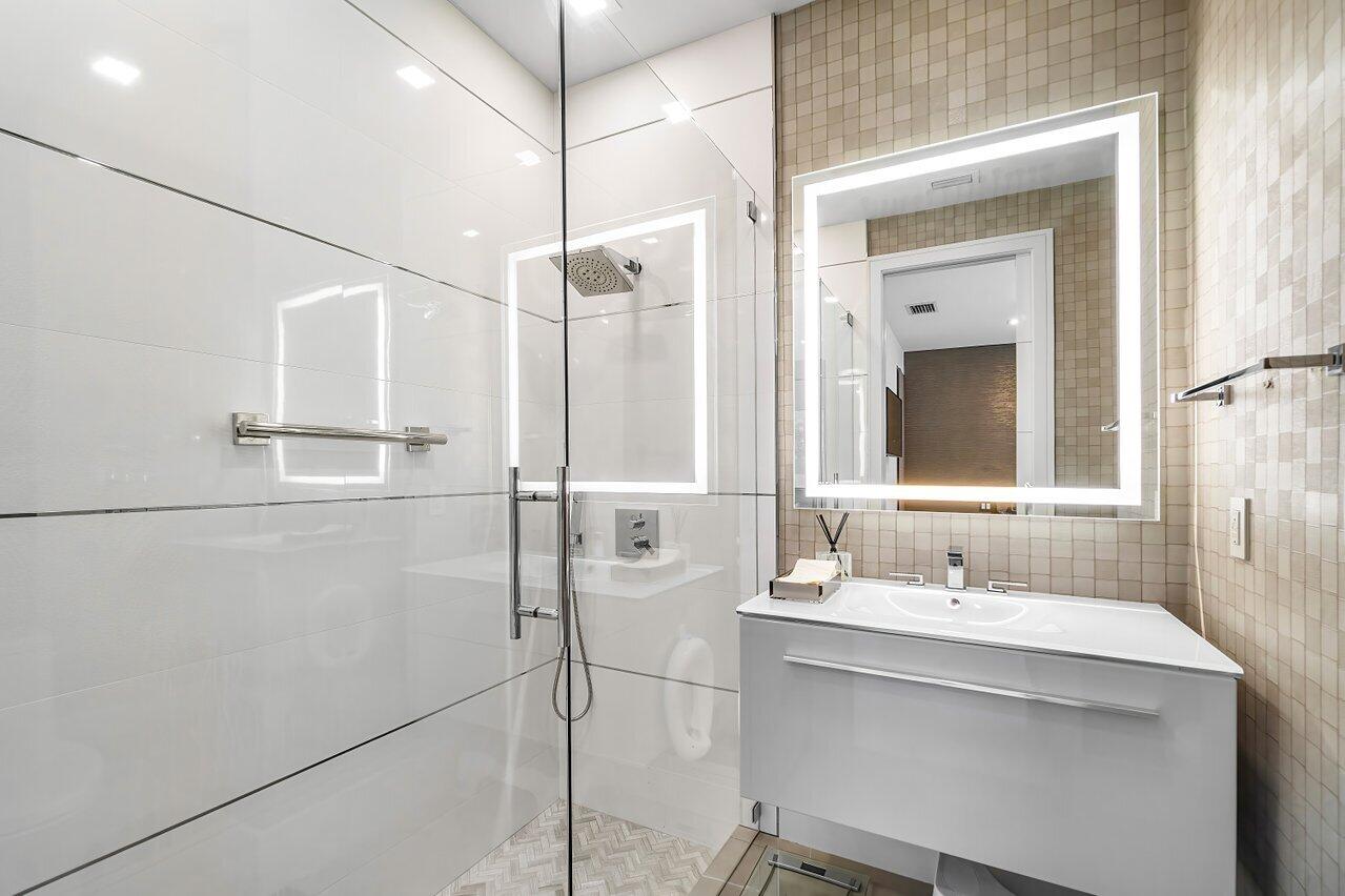 3506 NW Clubside, Boca Raton FL 33496